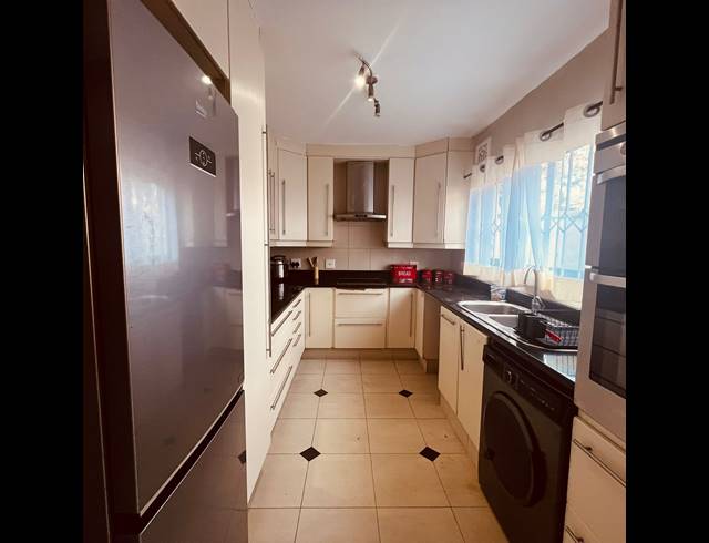 3 BEDROOM DUPLEX TO LET IN MUSGRAVE